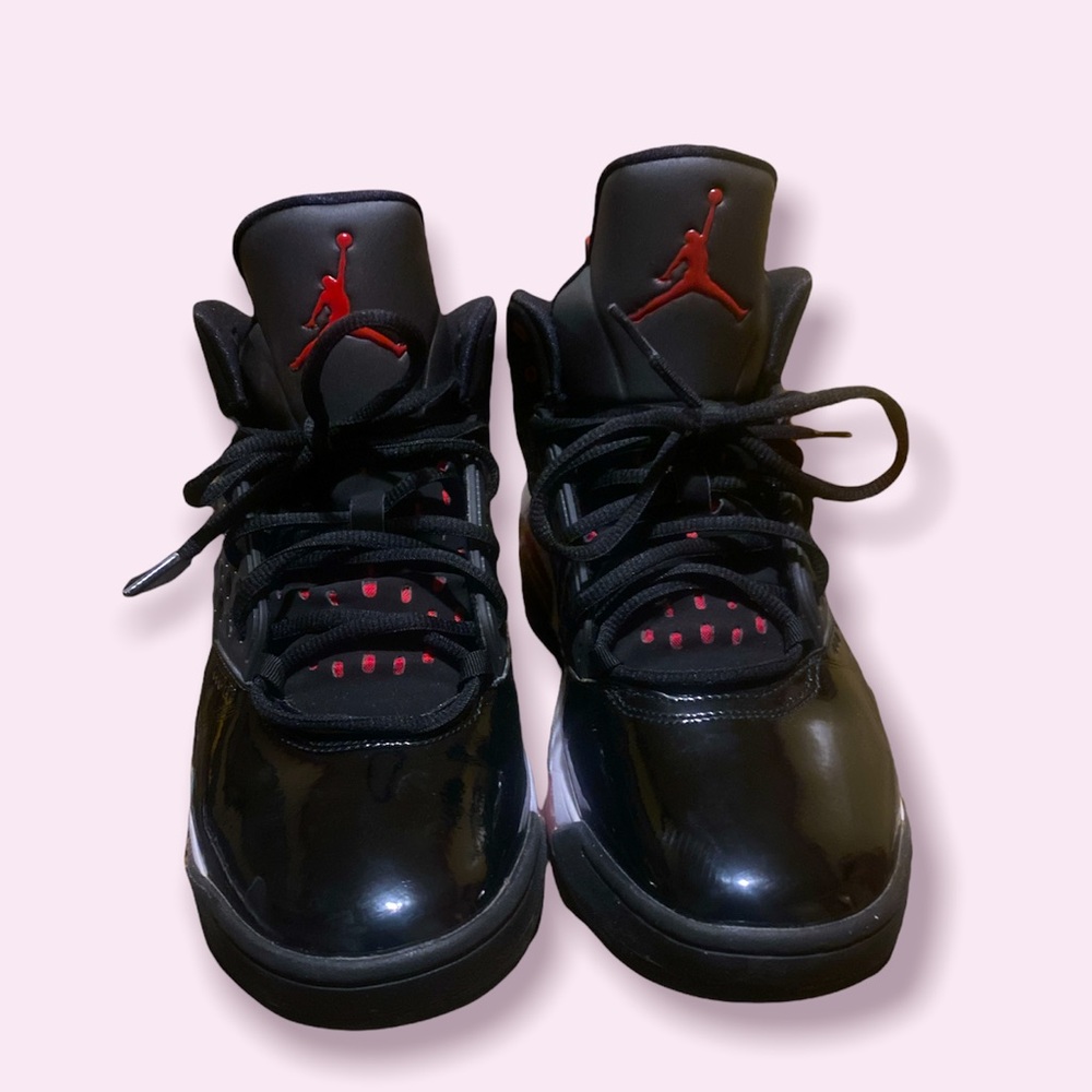 I am selling slightly used black white and red Jordan’s size 10